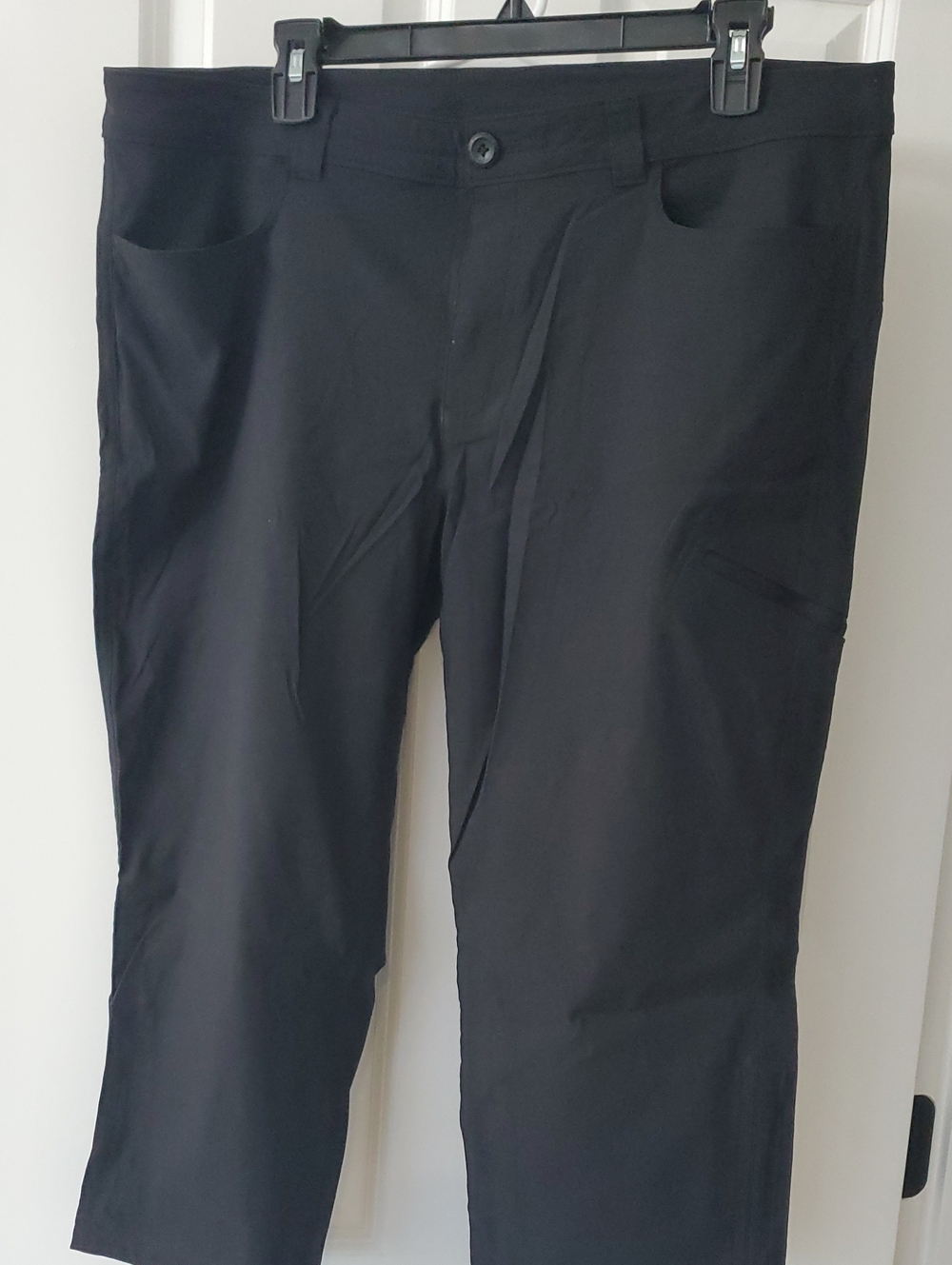 Eddie Bauer Black Capris Pants